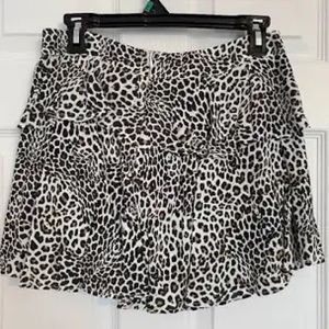 ZARA Ruffled Leopard Print Skort - size Small
